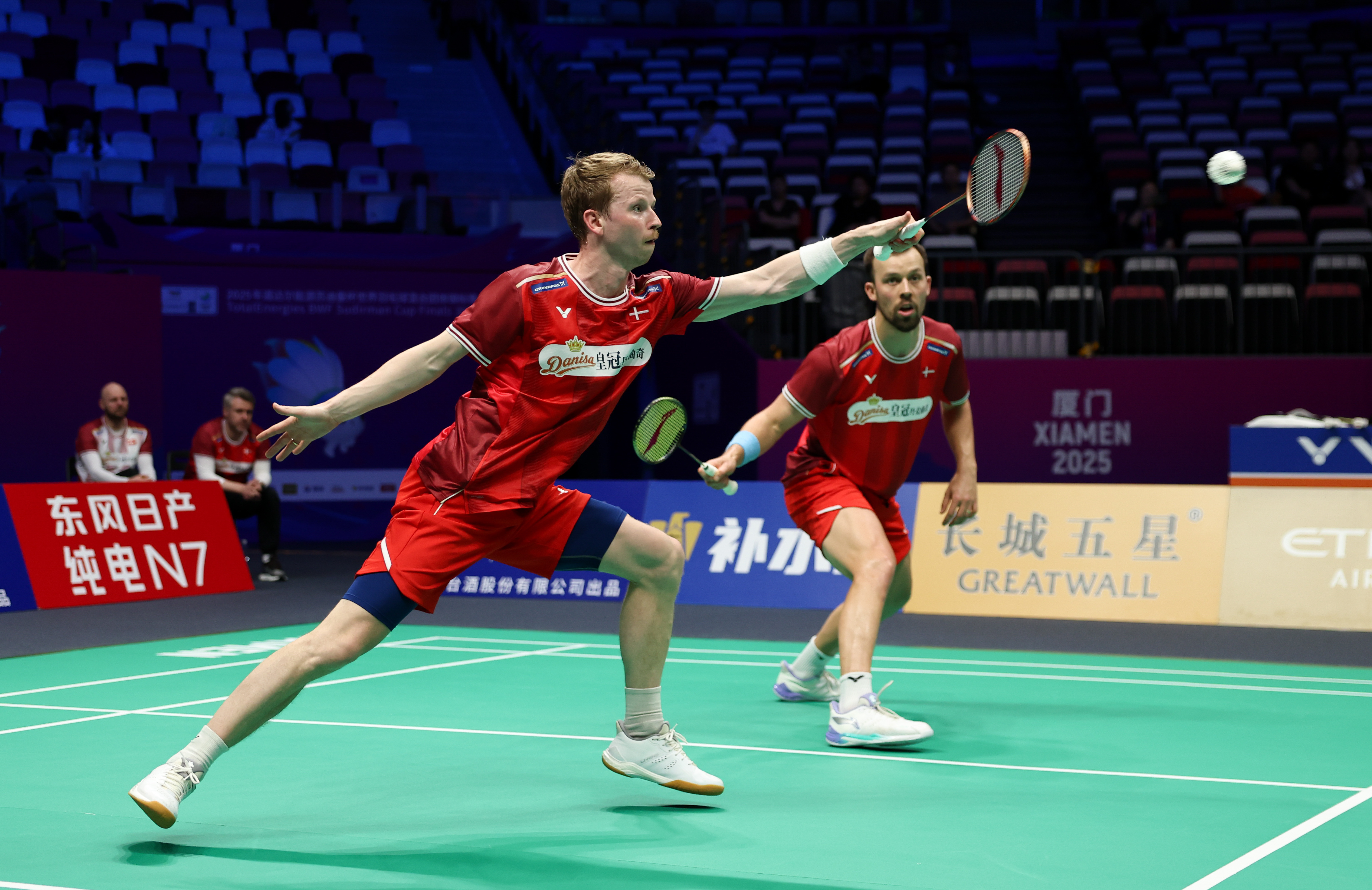 英格兰羽毛球队轻取泰国羽毛球队,林丹送出助攻 英格兰羽毛球队轻取泰国羽毛球队,林丹送出助攻