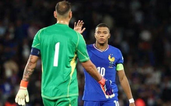 比利时横扫瑞士，姆巴佩扛起全队