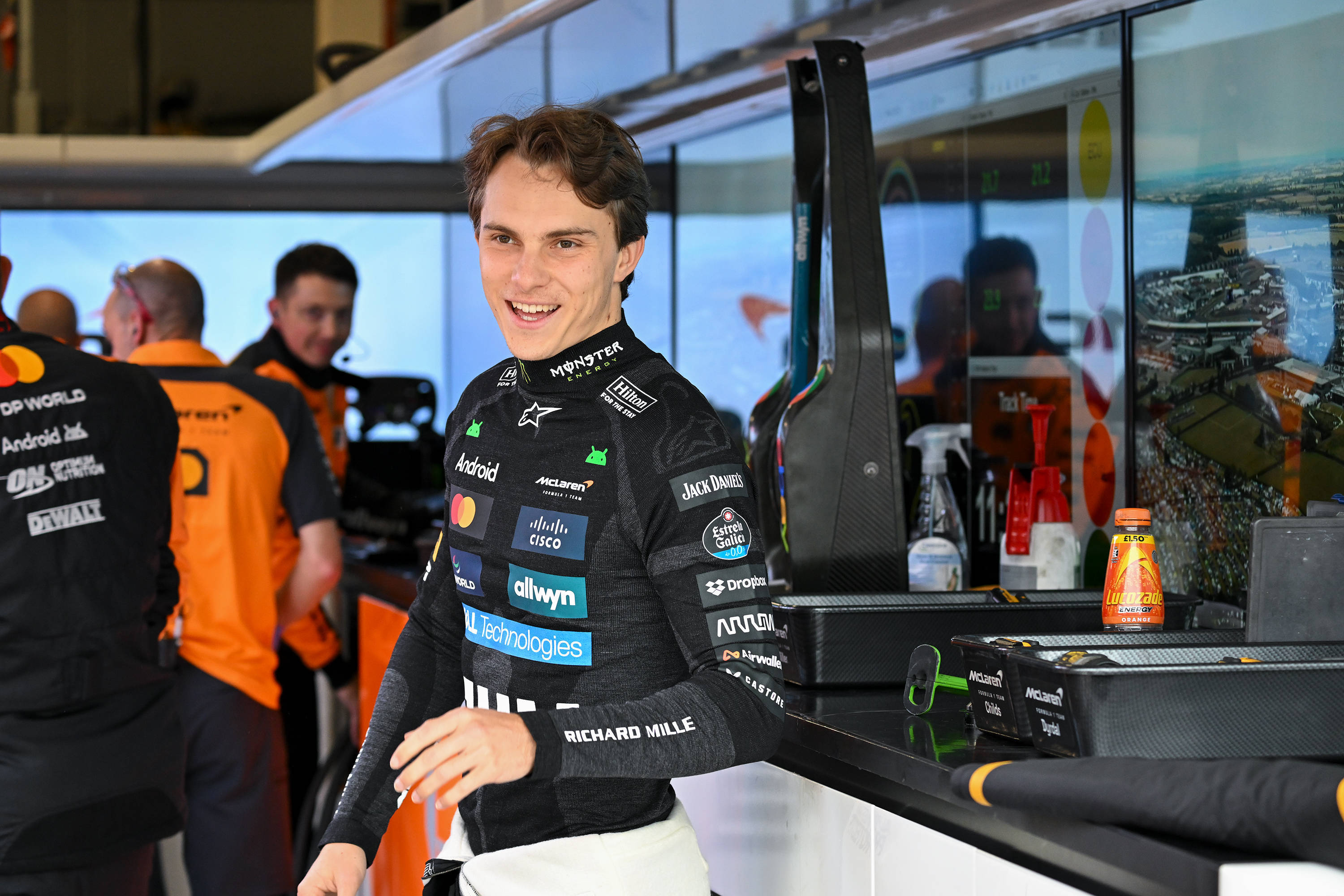 梅赛德斯横扫索伯车队,皮亚斯特里刷新纪录 梅赛德斯横扫索伯车队,皮亚斯特里刷新纪录