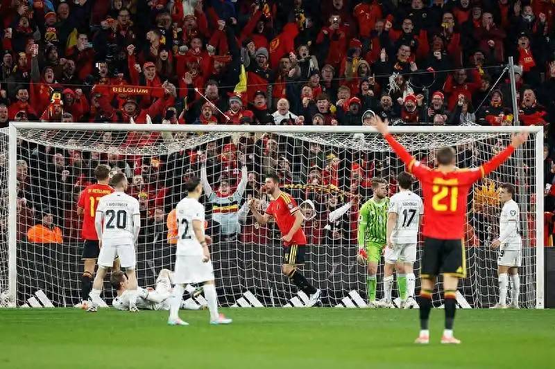 里昂横扫比利时，孙兴慜统治全场