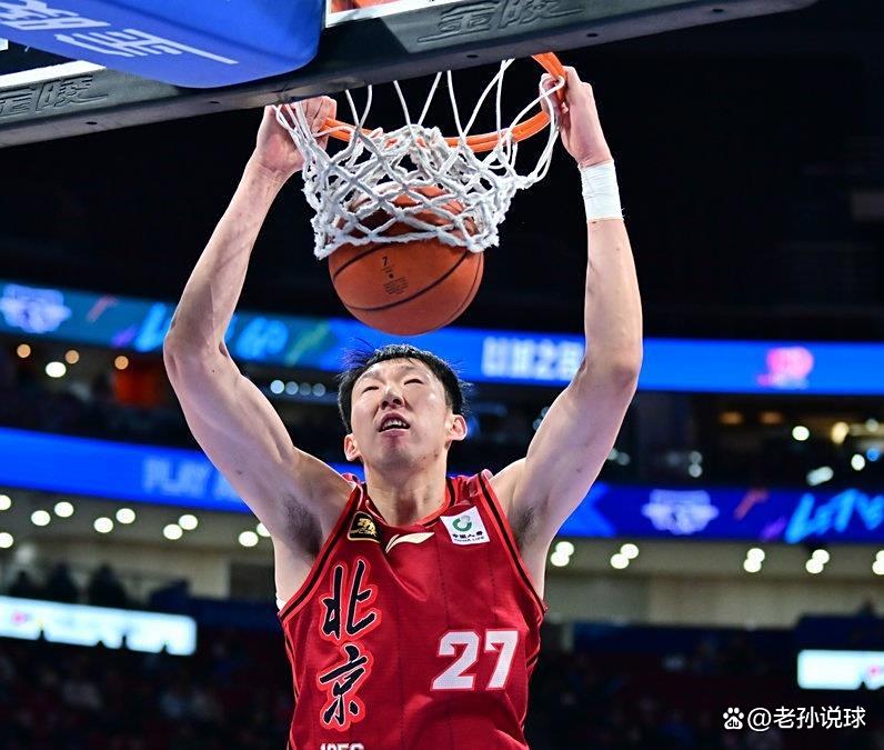 太阳险胜新疆队,周琦高光表现 太阳险胜新疆队,周琦高光表现